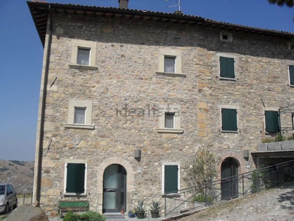 casa indipendente in vendita a Pavullo nel Frignano in zona Benedello