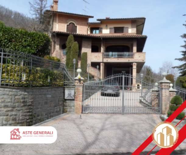 casa indipendente in vendita a Pavullo nel Frignano in zona Montecuccolo