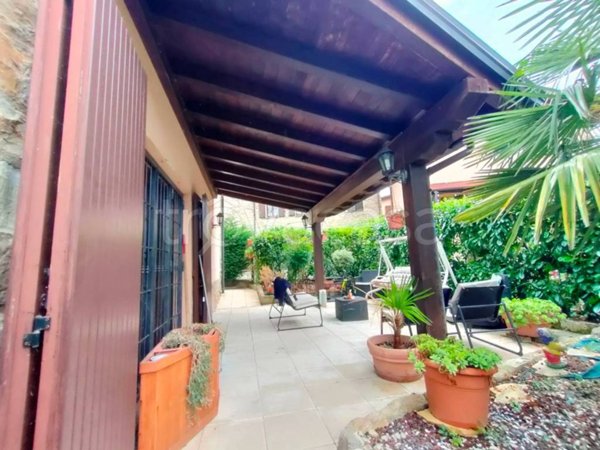 casa indipendente in vendita a Pavullo nel Frignano in zona Verica