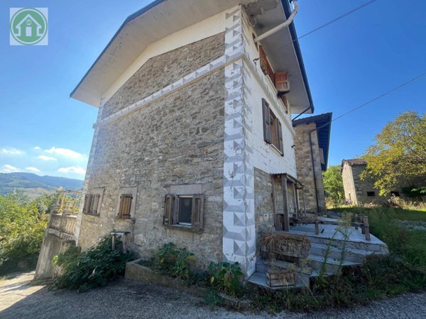 casa indipendente in vendita a Pavullo nel Frignano in zona Verica