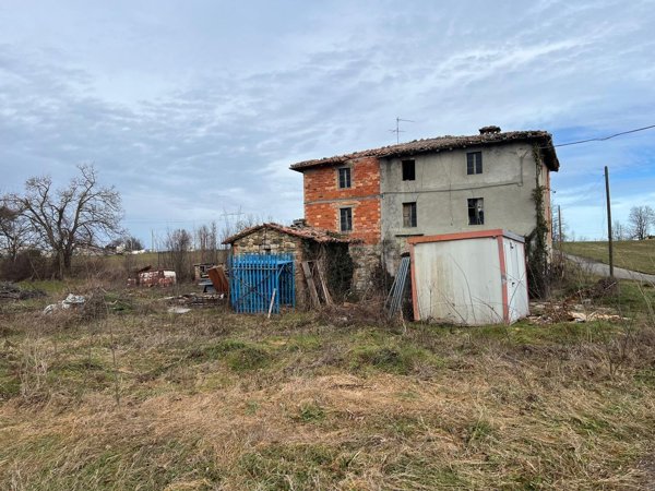 casale in vendita a Pavullo nel Frignano