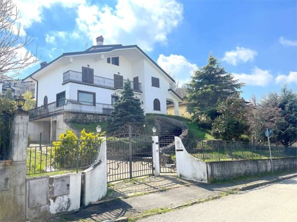 casa indipendente in vendita a Pavullo nel Frignano