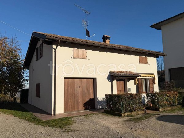 casa indipendente in vendita a Pavullo nel Frignano in zona Sant'Antonio