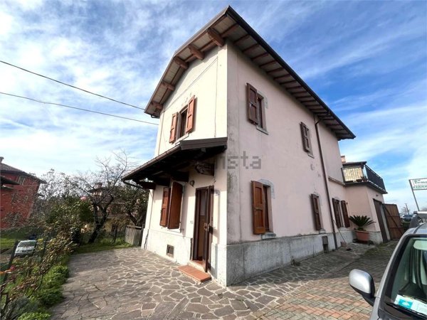 casa indipendente in vendita a Pavullo nel Frignano in zona Sant'Antonio