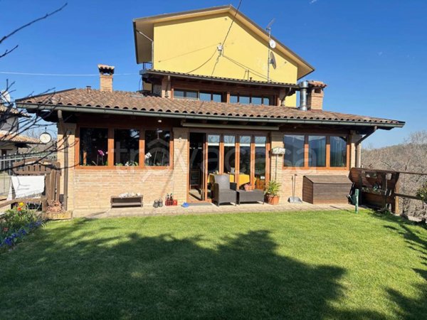 casa indipendente in vendita a Pavullo nel Frignano