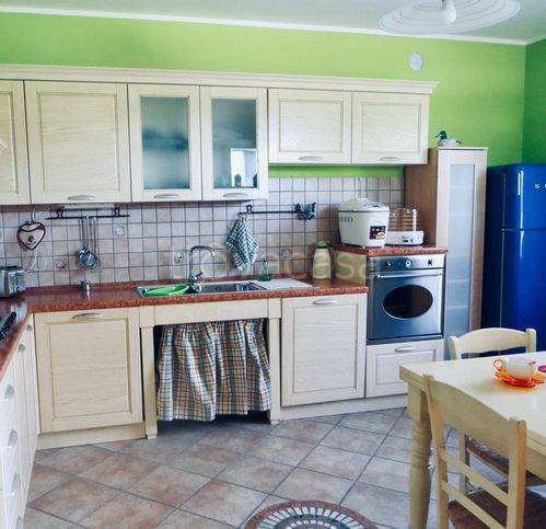 casa indipendente in vendita a Pavullo nel Frignano in zona Verica