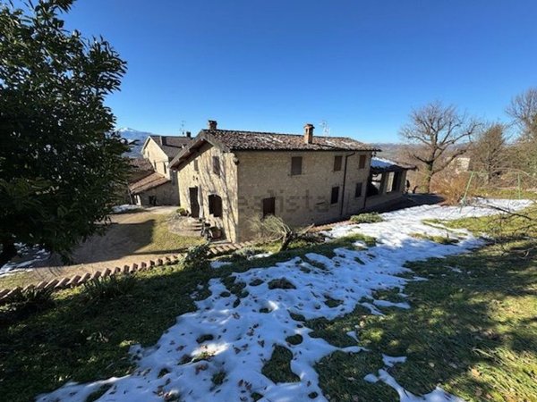 casa indipendente in vendita a Pavullo nel Frignano