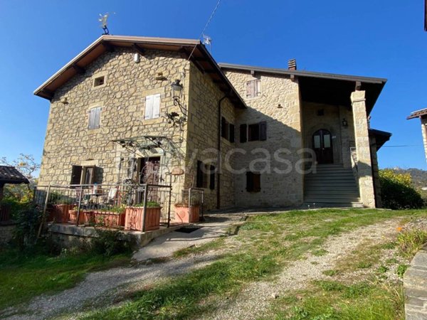 casa indipendente in vendita a Pavullo nel Frignano in zona Verica