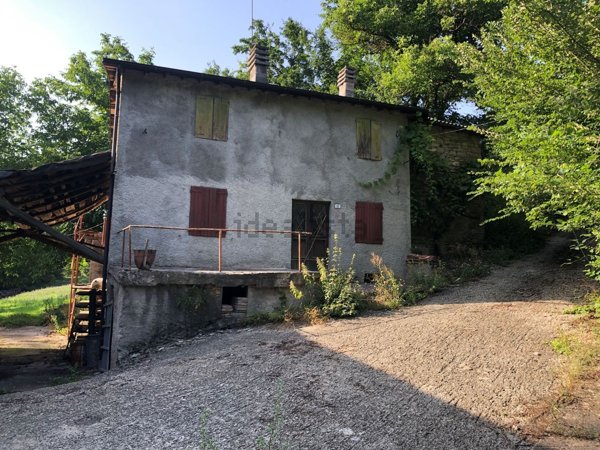 casale in vendita a Pavullo nel Frignano