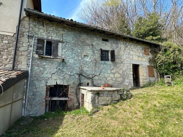casa indipendente in vendita a Pavullo nel Frignano in zona Verica