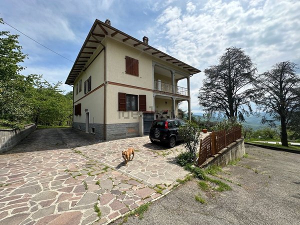 casa indipendente in vendita a Pavullo nel Frignano in zona Olina