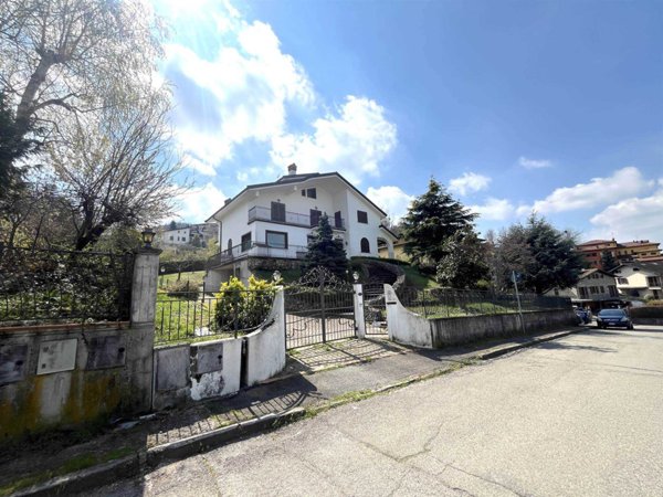 casa indipendente in vendita a Pavullo nel Frignano