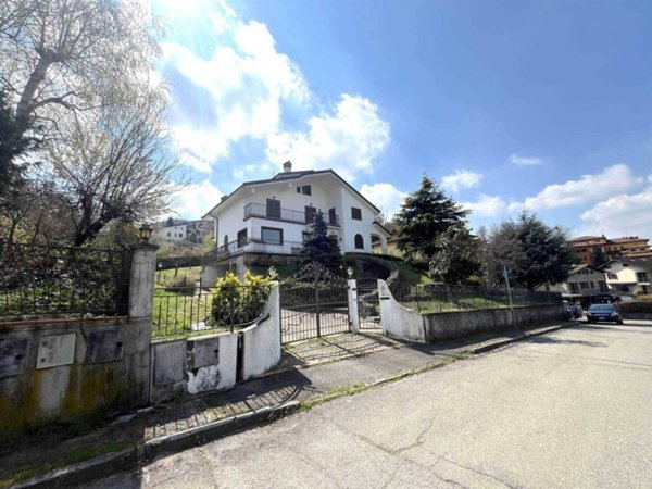 casa indipendente in vendita a Pavullo nel Frignano