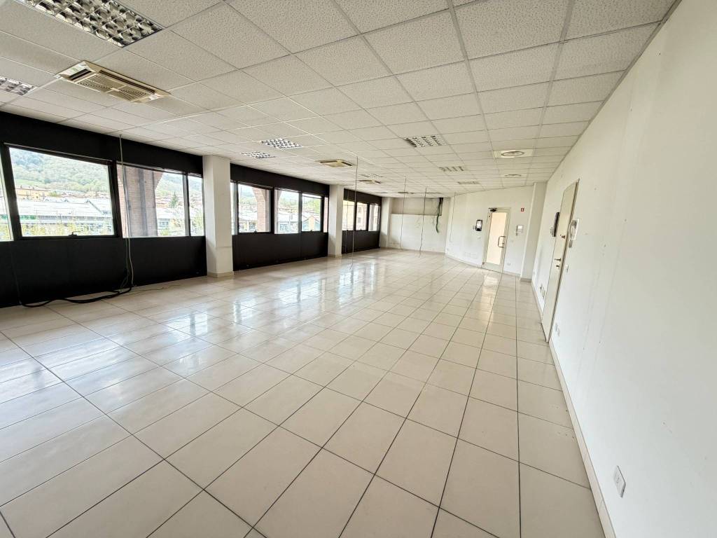 ufficio in vendita a Pavullo nel Frignano