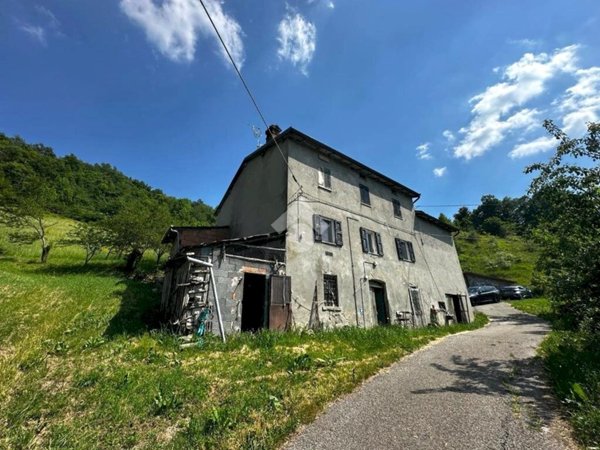 casa indipendente in vendita a Pavullo nel Frignano in zona Montecuccolo