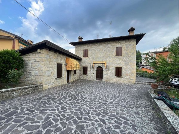 appartamento in vendita a Pavullo nel Frignano in zona Verica