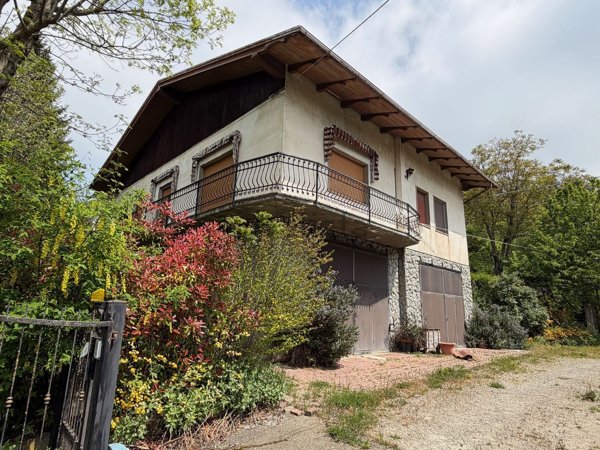 casa indipendente in vendita a Pavullo nel Frignano in zona Sant'Antonio