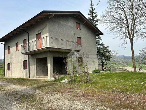 casa indipendente in vendita a Pavullo nel Frignano in zona Gaiato