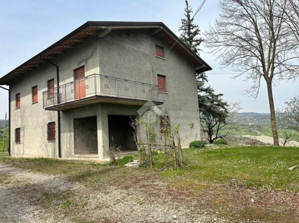 casa indipendente in vendita a Pavullo nel Frignano in zona Gaiato