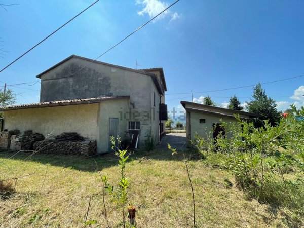 casa indipendente in vendita a Pavullo nel Frignano in zona Camatta
