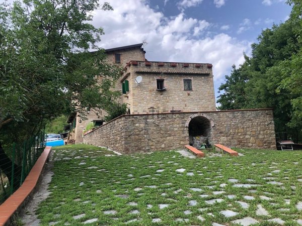 casa indipendente in vendita a Pavullo nel Frignano in zona Niviano