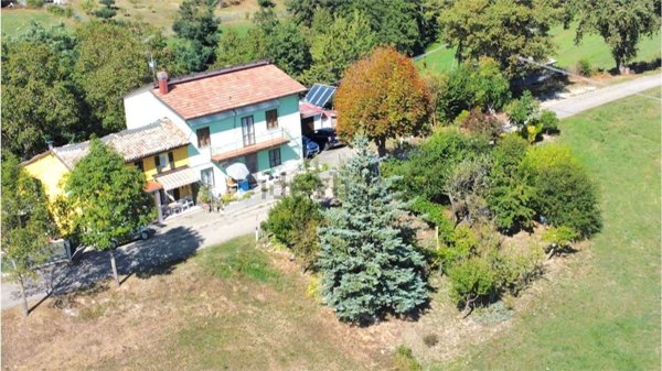 casa indipendente in vendita a Pavullo nel Frignano in zona Crocette