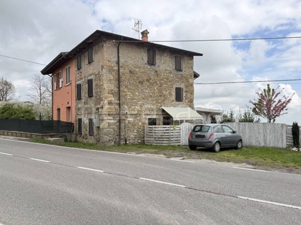 casa indipendente in vendita a Pavullo nel Frignano in zona Sant'Antonio