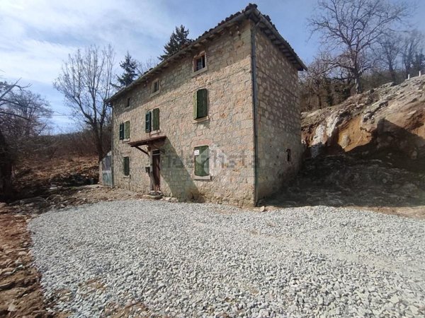 casale in vendita a Pavullo nel Frignano