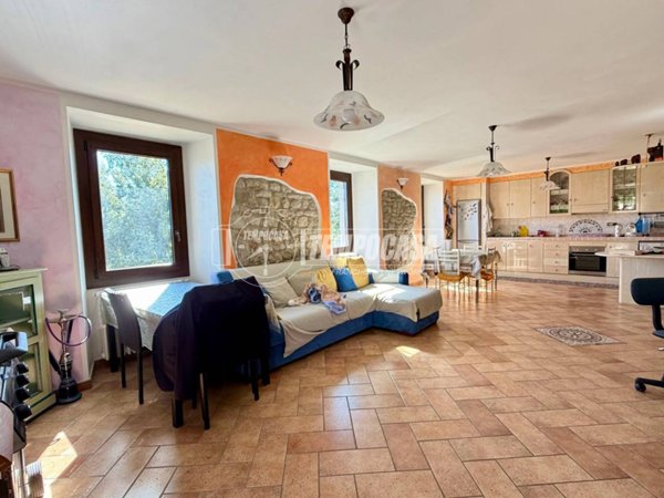 appartamento in vendita a Pavullo nel Frignano in zona Montecuccolo