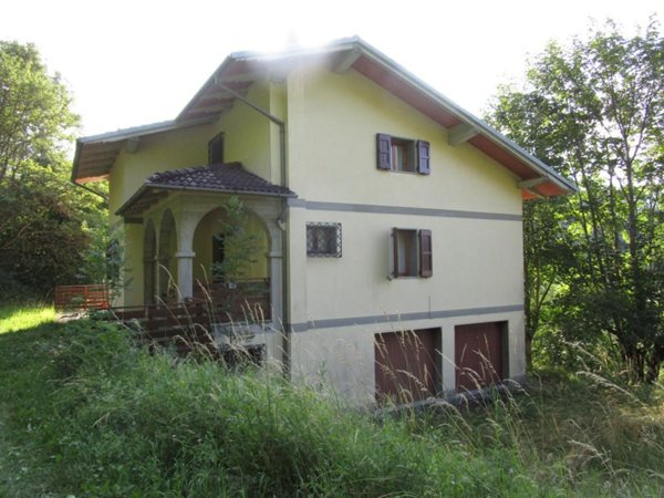 casa indipendente in vendita a Pievepelago