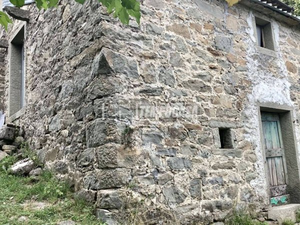 casa indipendente in vendita a Pievepelago in zona Tagliole