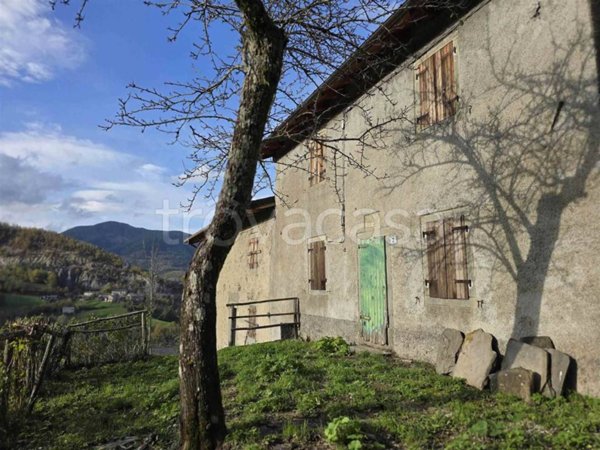 casa indipendente in vendita a Pievepelago