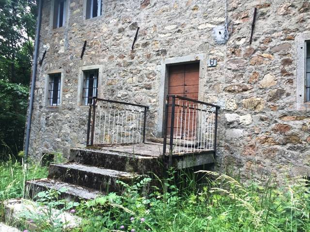 terreno agricolo in vendita a Pievepelago in zona Roccapelago