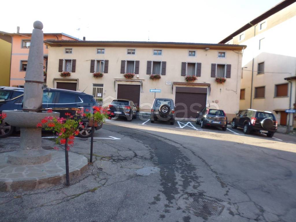 casa indipendente in vendita a Pievepelago