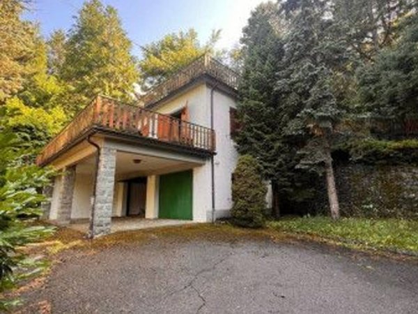 casa indipendente in vendita a Pievepelago