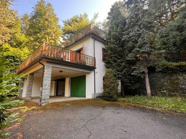 casa indipendente in vendita a Pievepelago