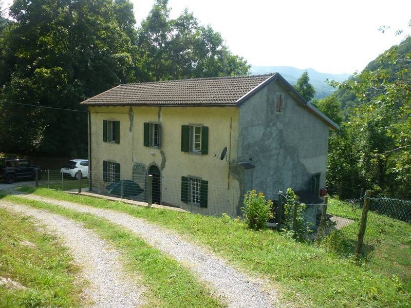 casa indipendente in vendita a Pievepelago