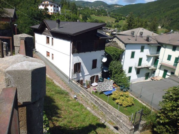 casa indipendente in vendita a Pievepelago