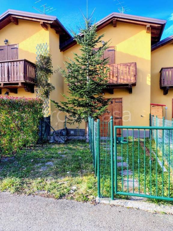 casa indipendente in vendita a Pievepelago in zona Sant'Andrea Pelago