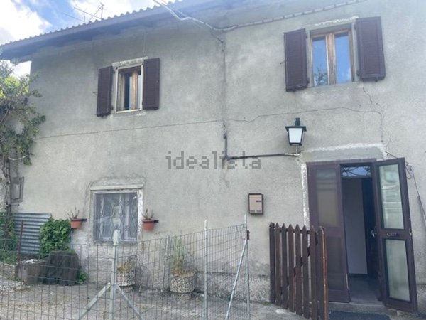 casa indipendente in vendita a Pievepelago