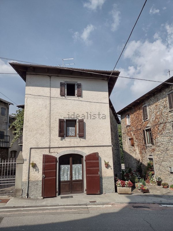 casa indipendente in vendita a Pievepelago