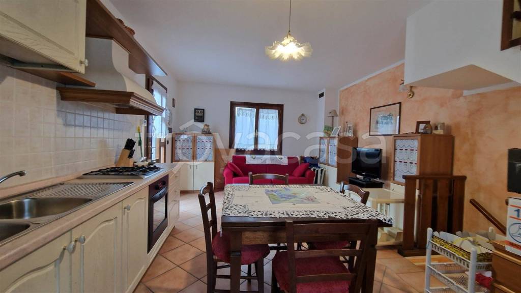 casa indipendente in vendita a Pievepelago in zona Sant'Andrea Pelago