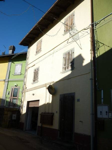 casa indipendente in vendita a Pievepelago in zona Tagliole