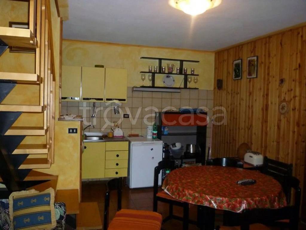 appartamento in vendita a Pievepelago in zona Sant'Anna Pelago