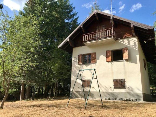 casa indipendente in vendita a Pievepelago