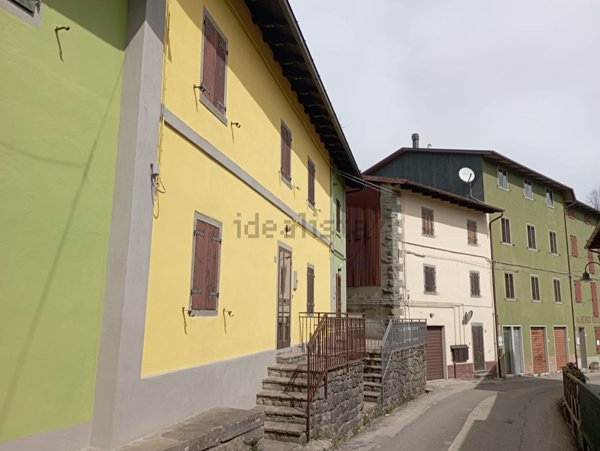 appartamento in vendita a Pievepelago in zona Tagliole