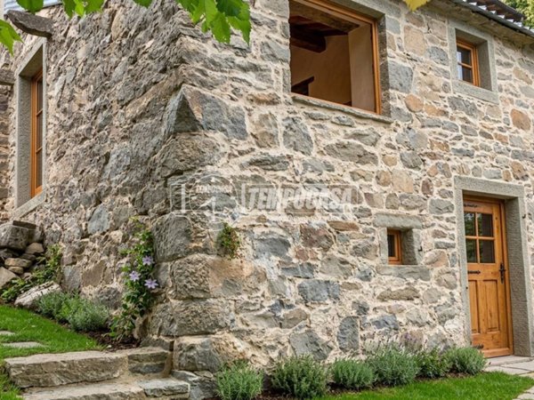 casale in vendita a Pievepelago in zona Tagliole