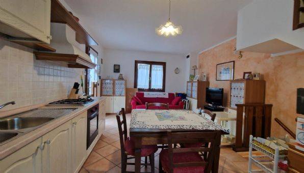 casa indipendente in vendita a Pievepelago in zona Sant'Andrea Pelago