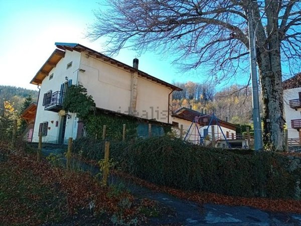 casa indipendente in vendita a Pievepelago in zona Sant'Anna Pelago