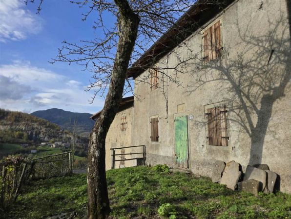 casa indipendente in vendita a Pievepelago